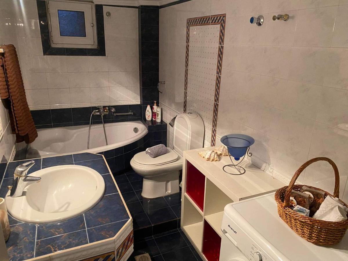 Elegante Apartamento Centrale Trikala  Luaran gambar